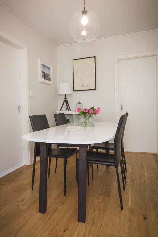 Apartment 19 room 1